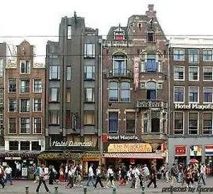 ** Hotel Manofa Holandia